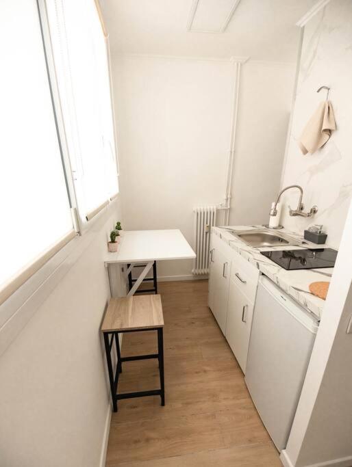 / 15min De La Apartment *